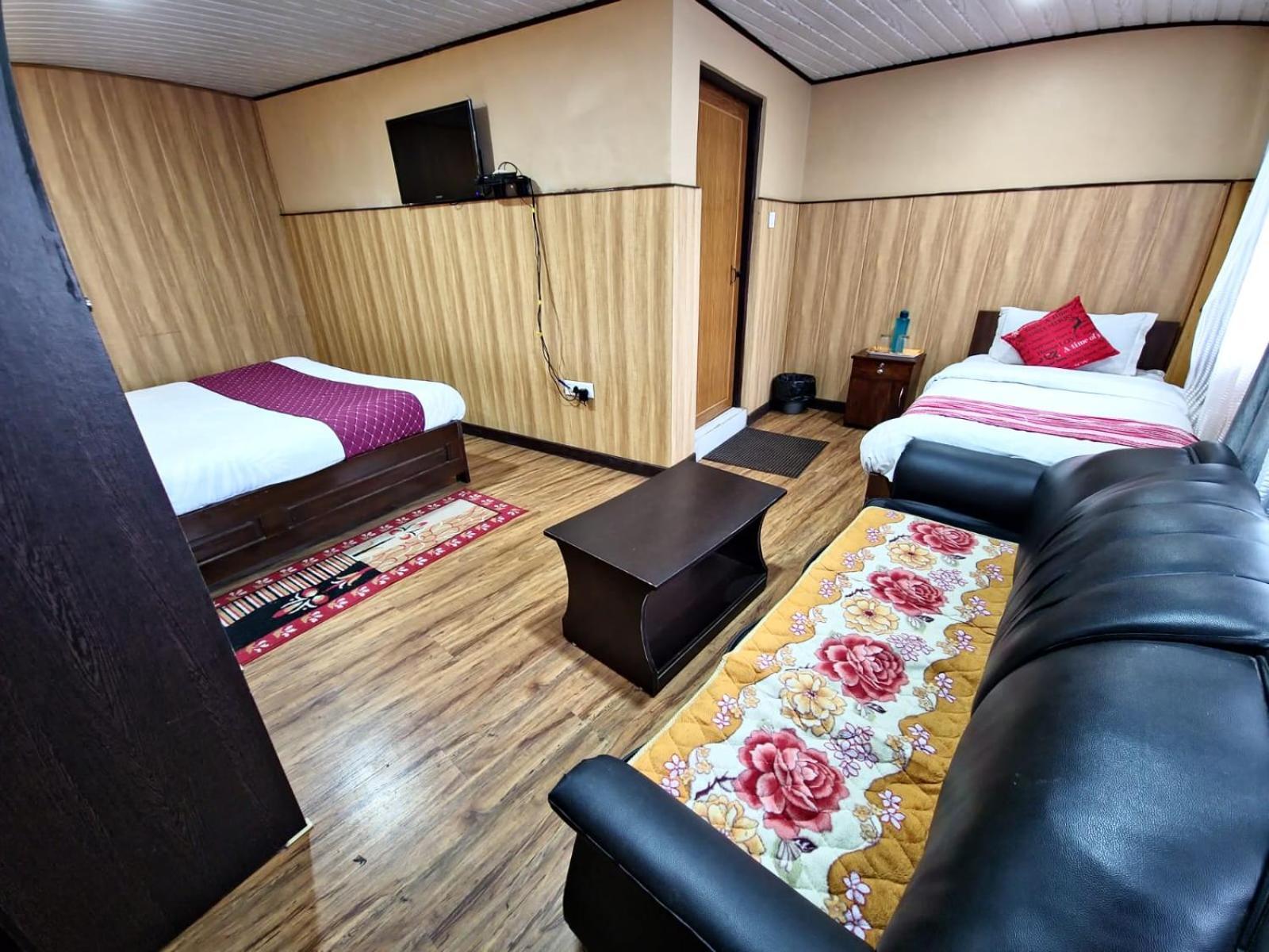 Veronica Alpina Mountain View Home دارجيلنغ المظهر الخارجي الصورة