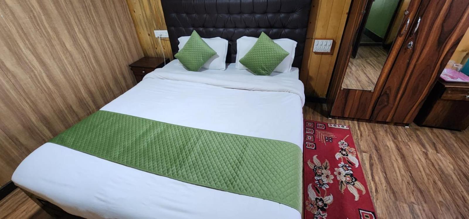 Veronica Alpina Mountain View Home دارجيلنغ المظهر الخارجي الصورة