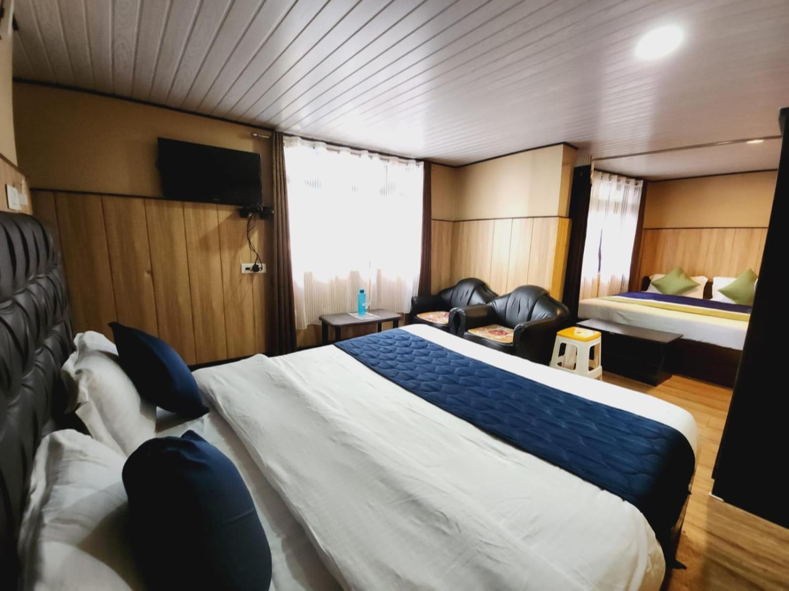 Veronica Alpina Mountain View Home دارجيلنغ المظهر الخارجي الصورة