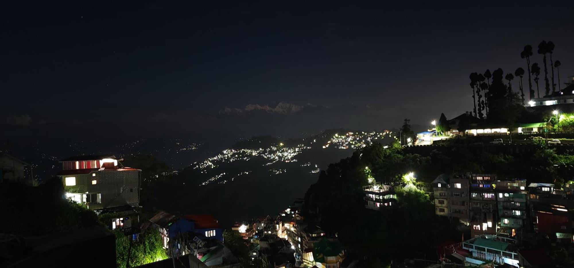 Veronica Alpina Mountain View Home دارجيلنغ المظهر الخارجي الصورة